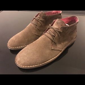 Aldo Gray Suede Chukka Boots - Sz. 9